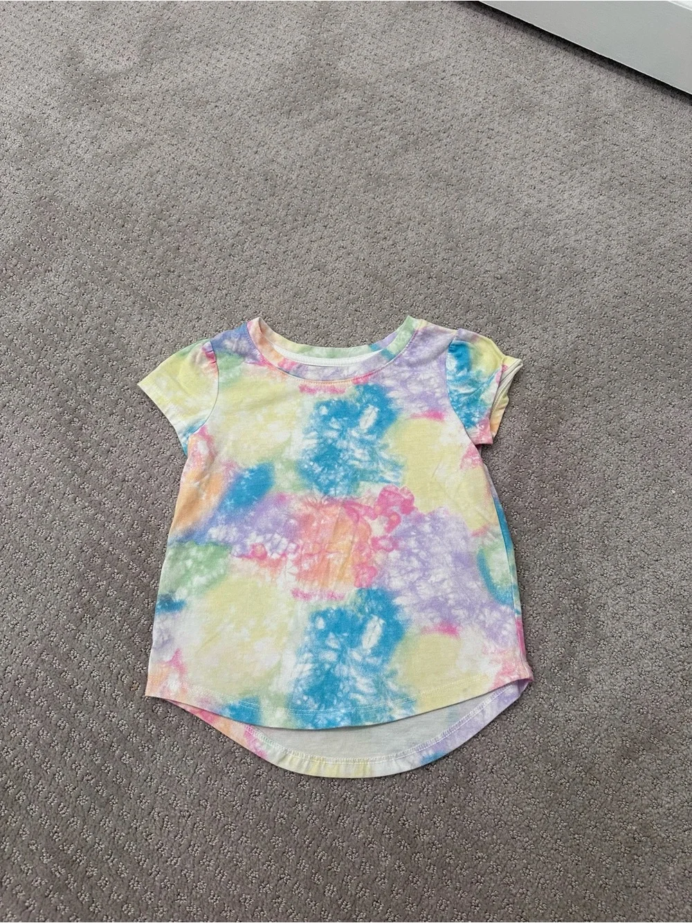 Girls 4T Shirt Bundle Bluey Unicorn Tie Dye Cat & Jack Unordinary Toddler 3pc